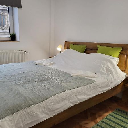 بوخارست Cozy Old Town Apartments - Lipscani المظهر الخارجي الصورة